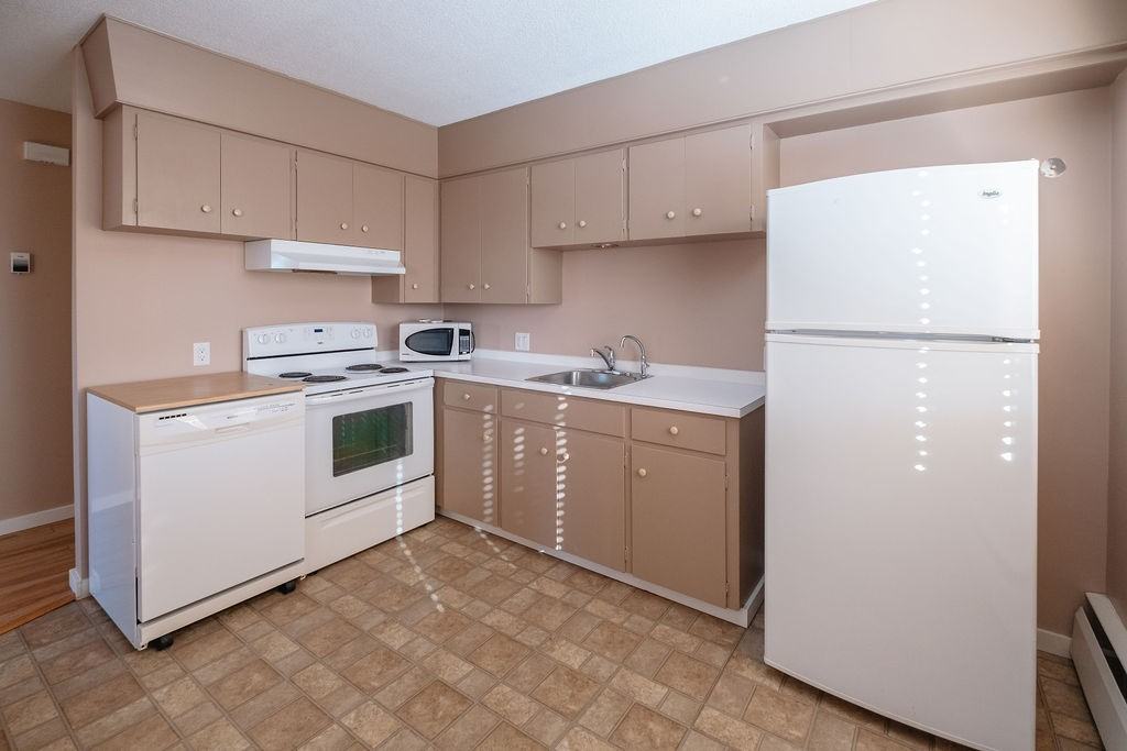 2121 Rae Street - Photo 2 of 7