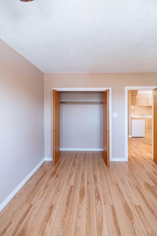 2121 Rae Street - Photo 5 of 7