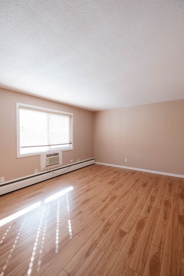 2121 Rae Street - Photo 6 of 7