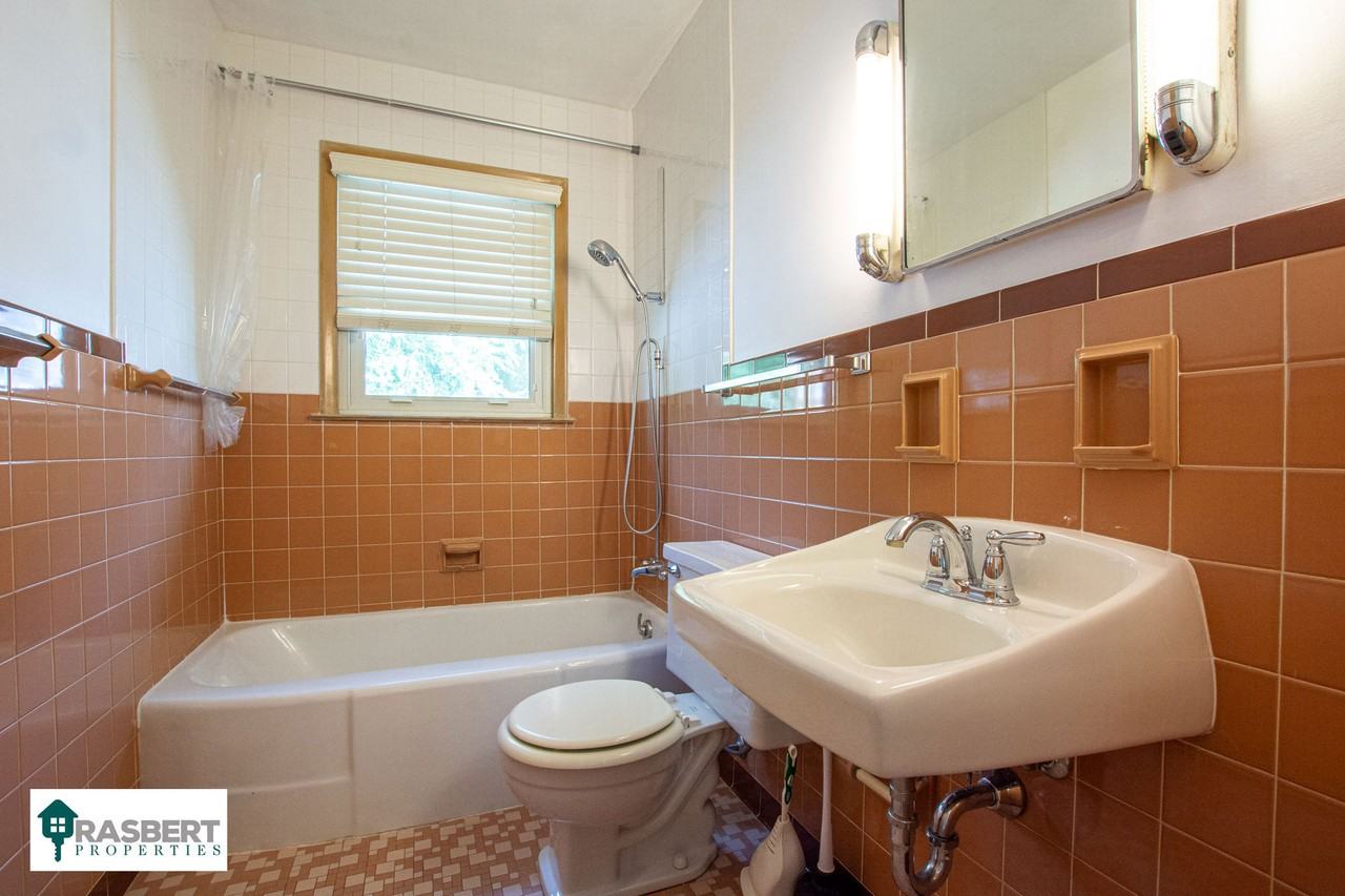5626 Miami St #1 - Photo 5 of 16