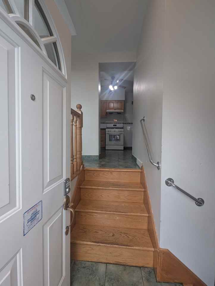 160 Shanly Street - Photo 4 of 31