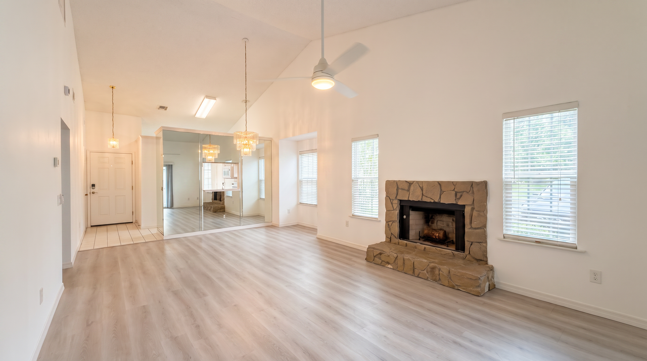 1950 Westminster Cir #1 - Photo 4 of 29
