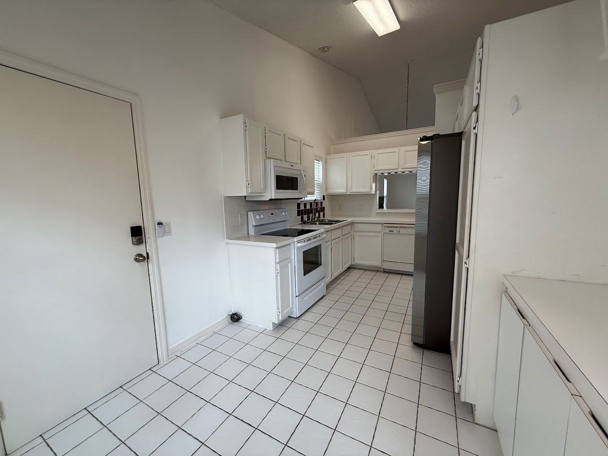 1950 Westminster Cir #1 - Photo 7 of 29