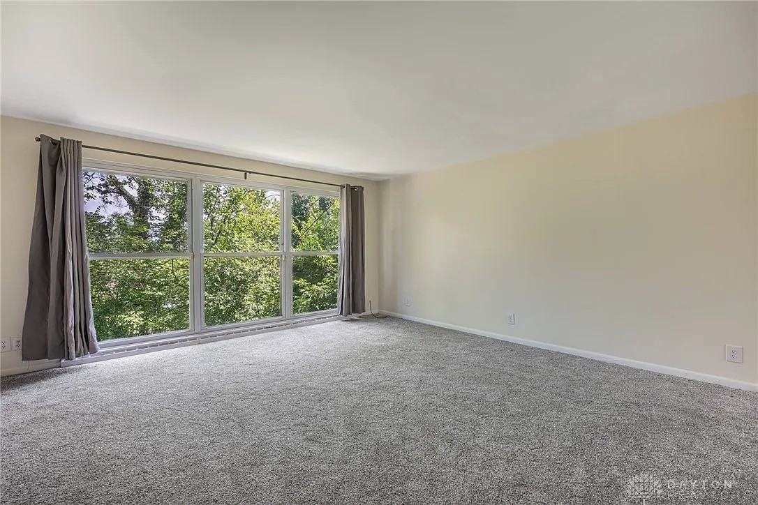 415 Hyde Park Dr #1 - Photo 6 of 10
