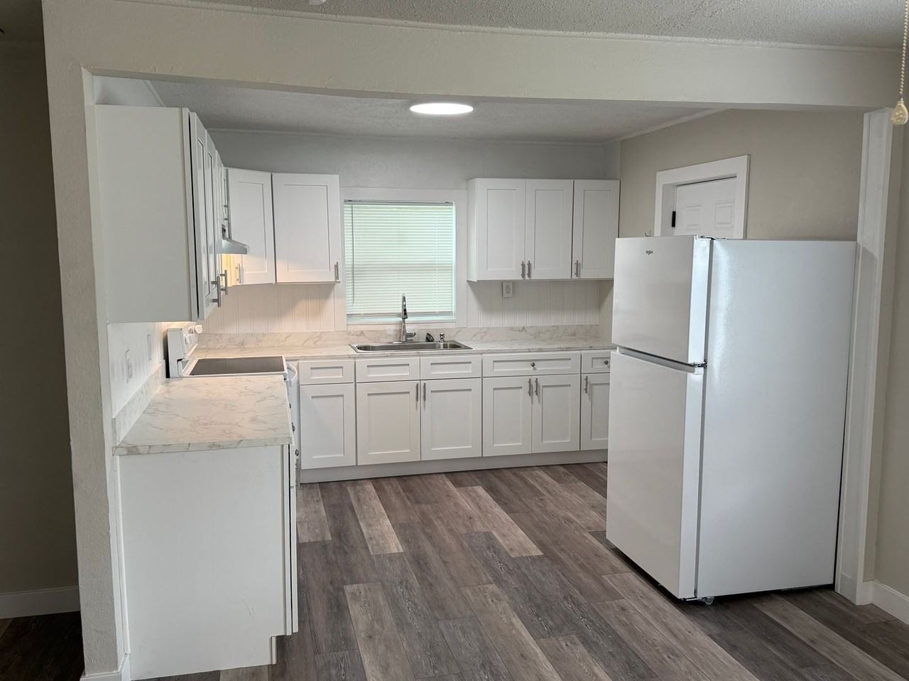 345 Birch St - Photo 2 of 19