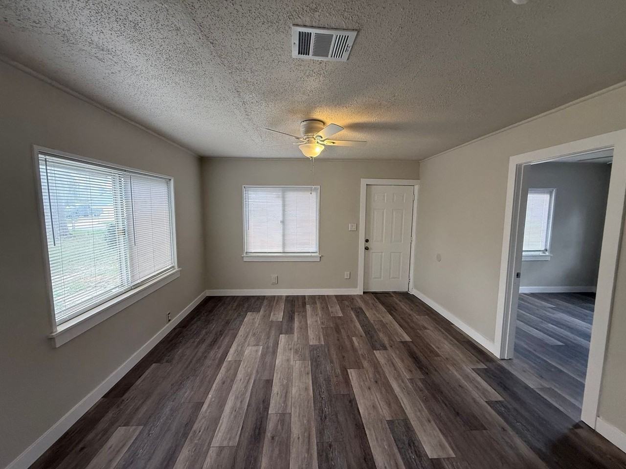 345 Birch St - Photo 6 of 19