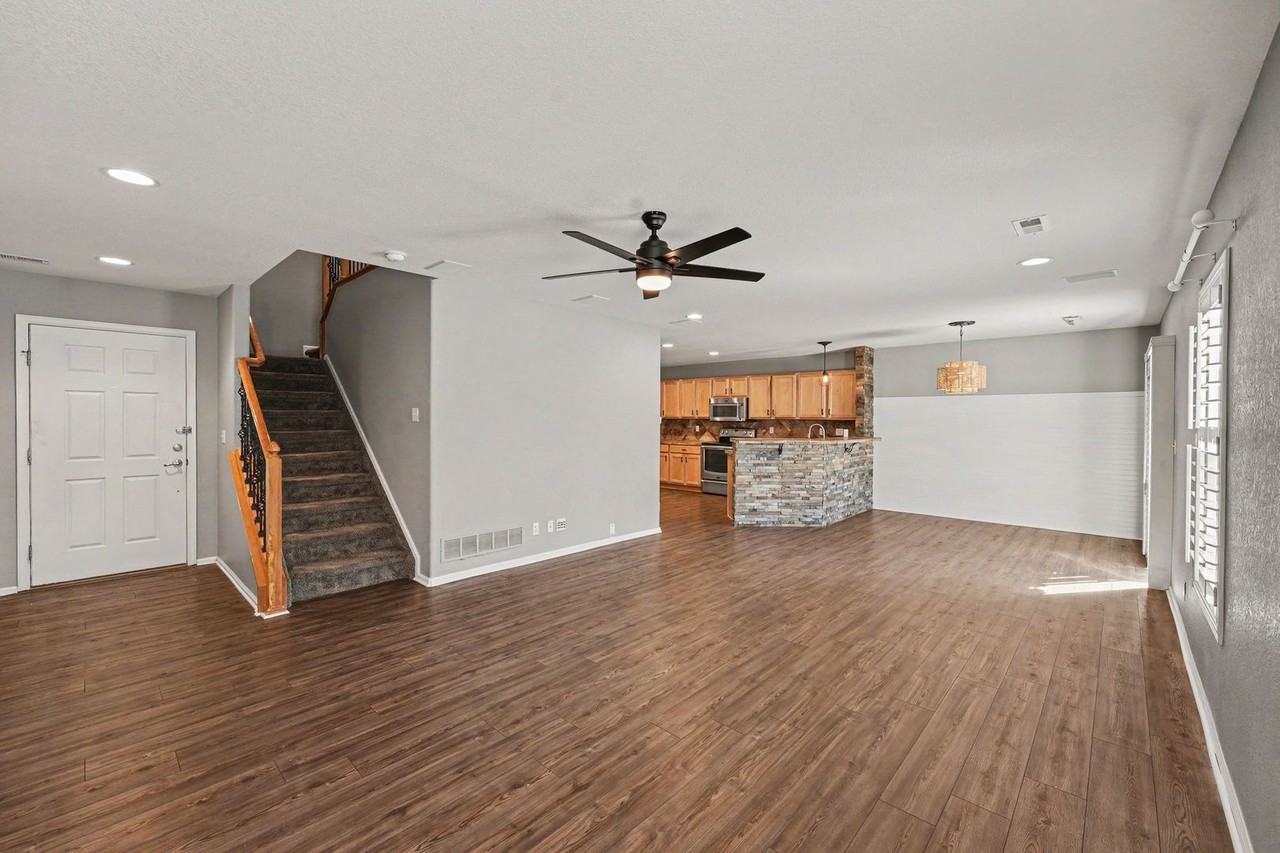 6238 Wescroft Ave - Photo 5 of 24
