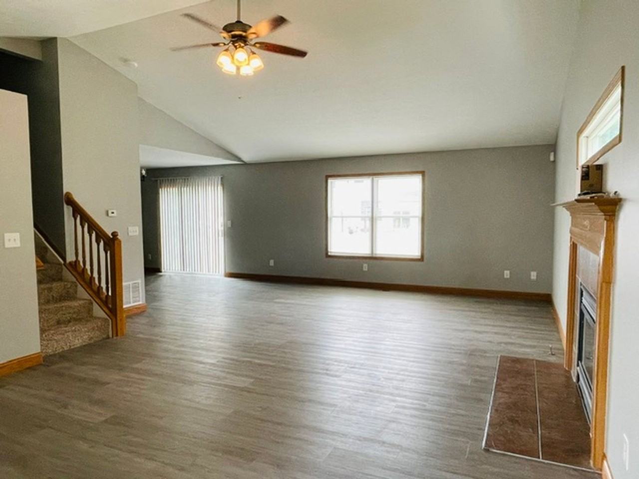 8575 Fernbrook Dr - Photo 5 of 35