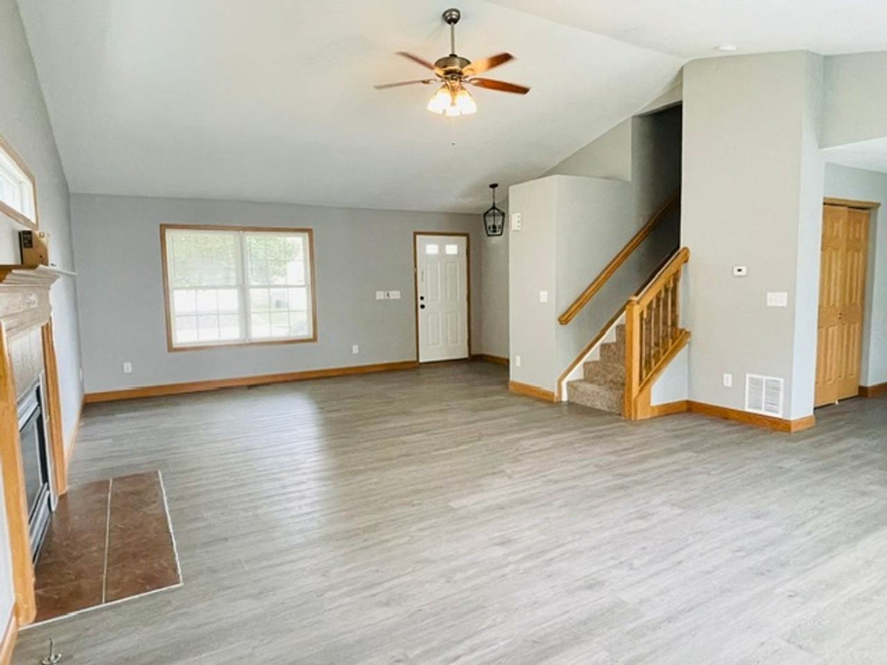 8575 Fernbrook Dr - Photo 7 of 35