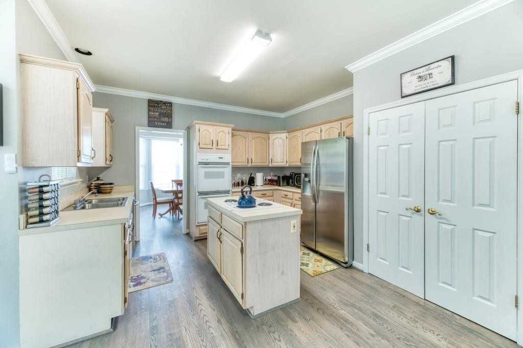 8911 Dangerfield Pl - Photo 5 of 15