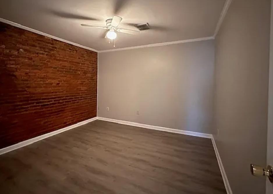 110 E Main St - Photo 4 of 12