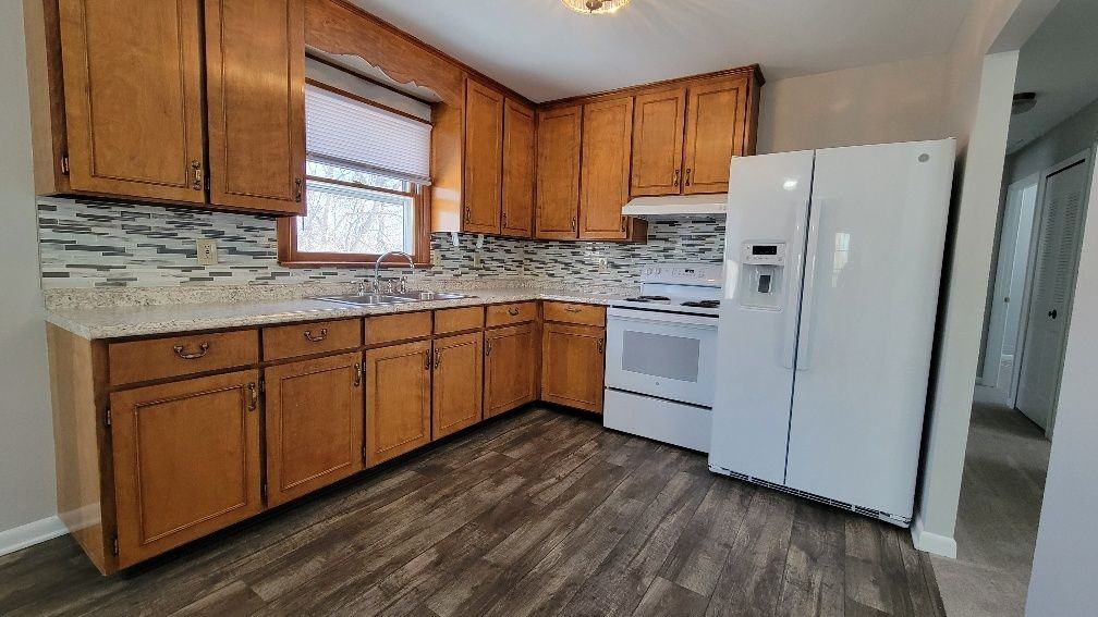 216 Brookside Ter - Photo 2 of 4