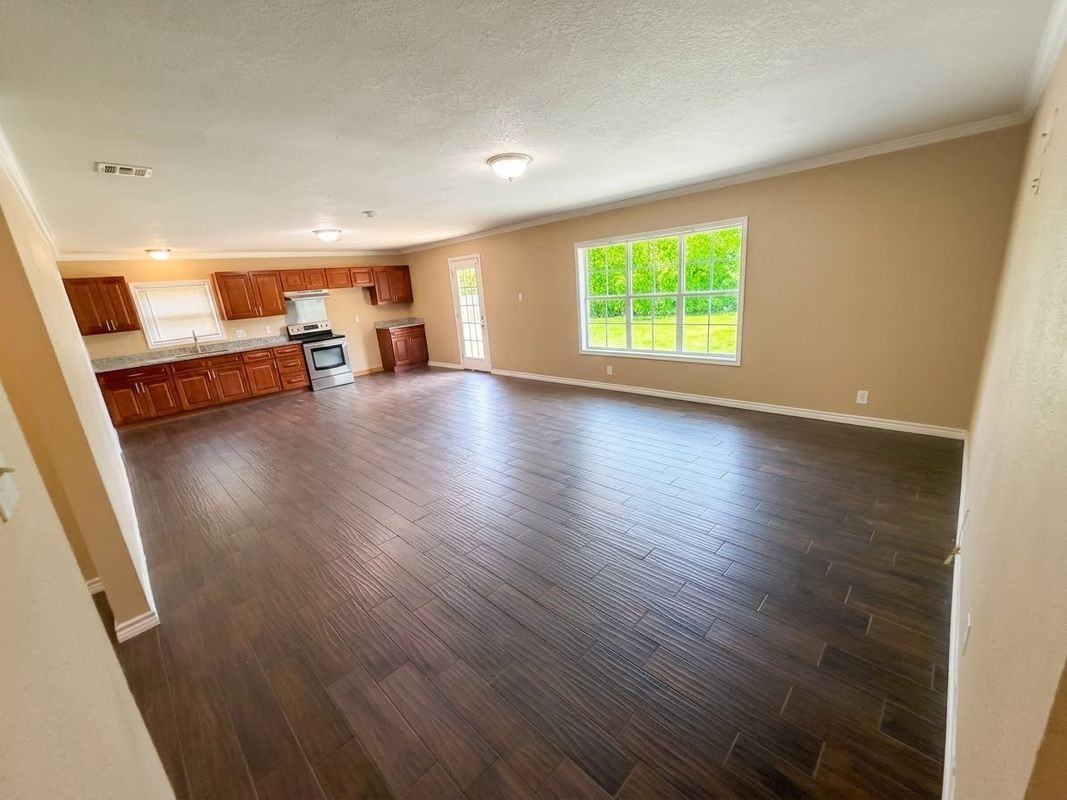 1103 Boling Brook St - Photo 5 of 18