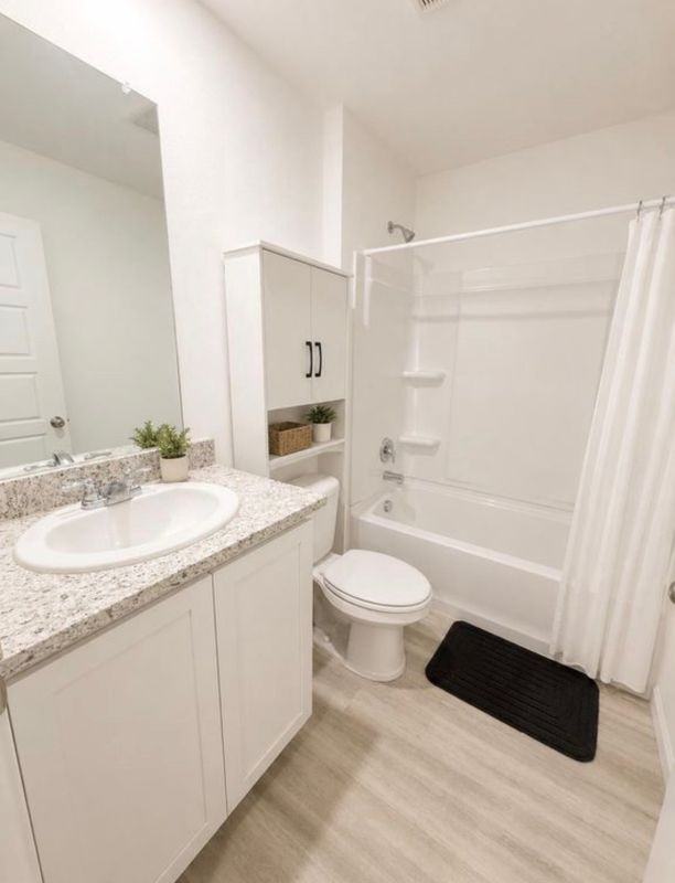200 Benjamin Dr - Photo 3 of 6