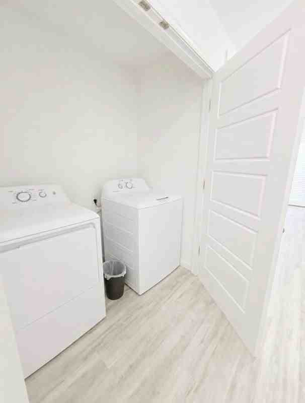200 Benjamin Dr - Photo 5 of 6