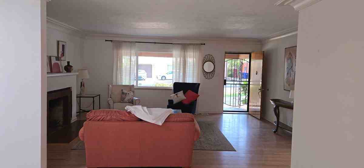 4220 Broadmoor Ave Ne - Photo 4 of 9