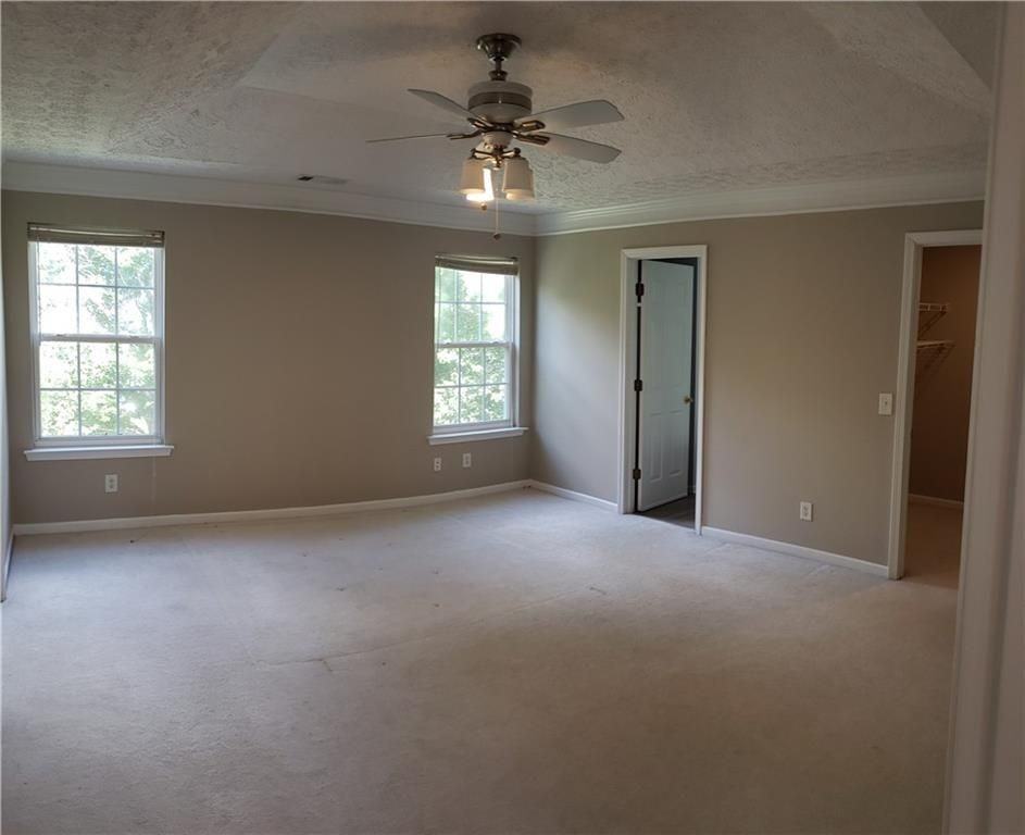 204 Wild Flower Ln - Photo 3 of 24