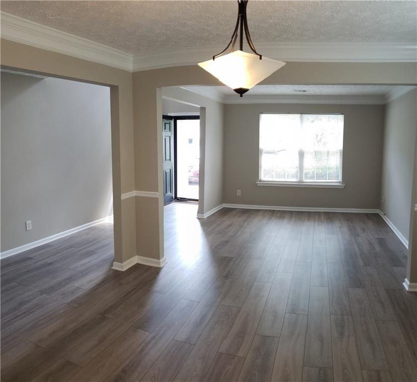 204 Wild Flower Ln - Photo 5 of 24