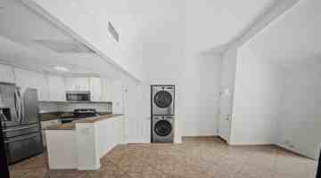 featured image of 1400 W Edgehill Rd