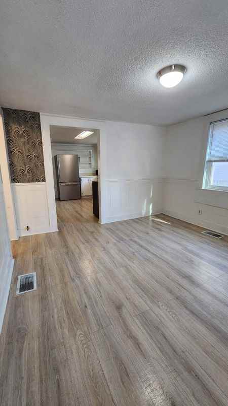 1321 Ann St Nw - Photo 4 of 9