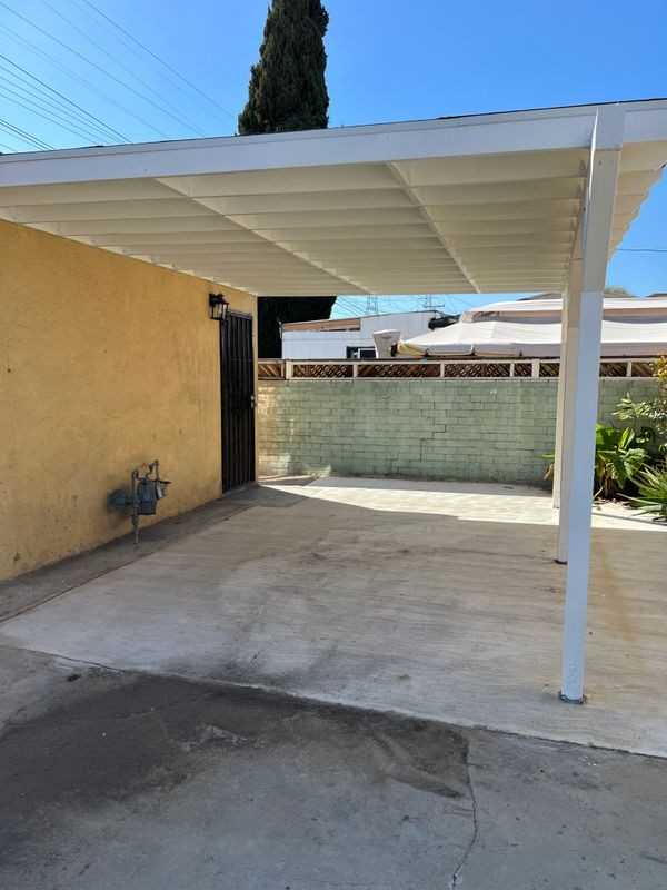 2770 Glenwood Pl - Photo 2 of 15