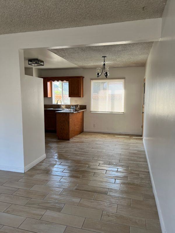 2770 Glenwood Pl - Photo 7 of 15