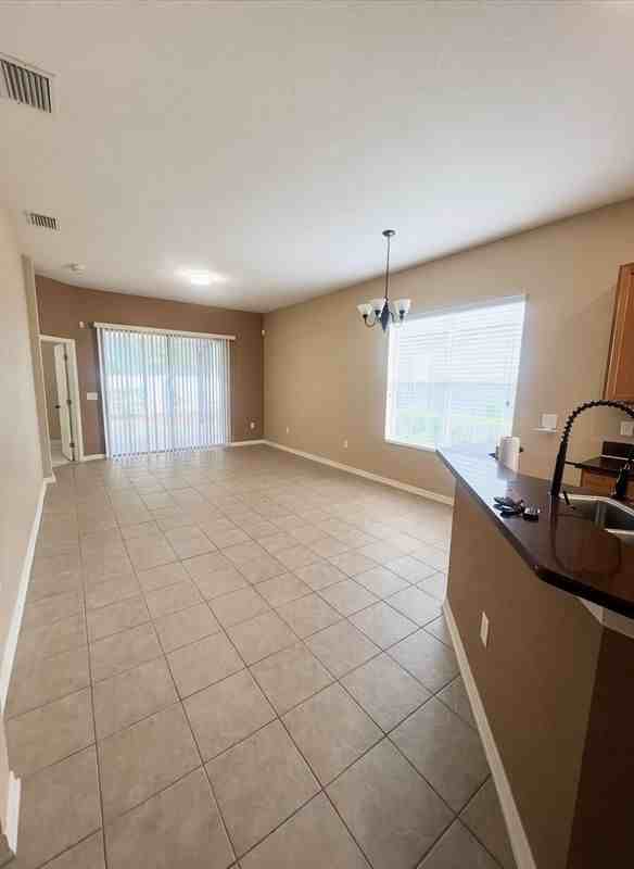 31748 Blythewood Way - Photo 3 of 15