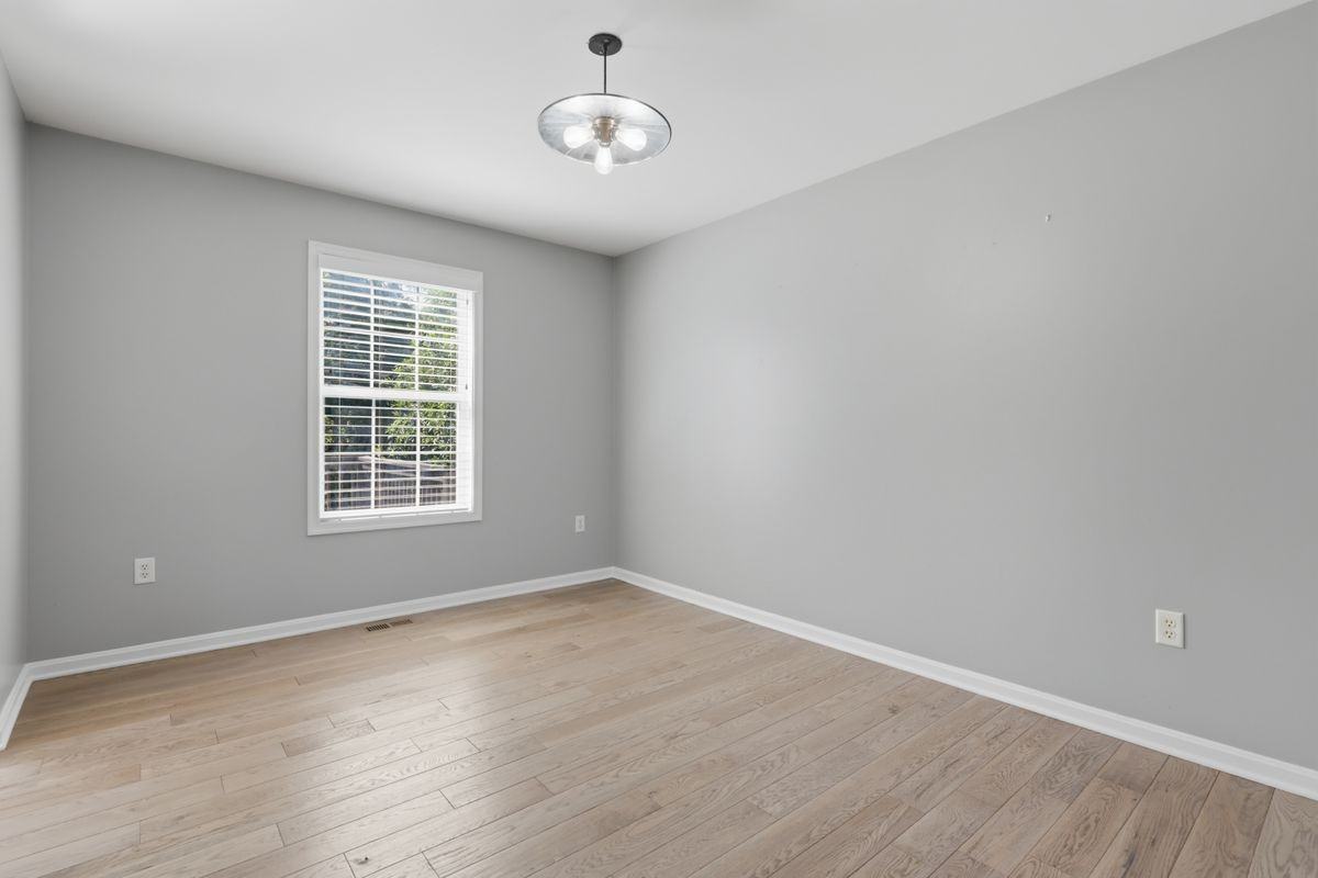 1949 Winston Dr - Photo 3 of 29