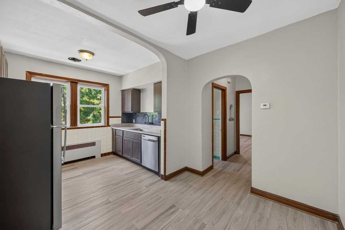 3969 Fillmore St ##2f - Photo 5 of 18