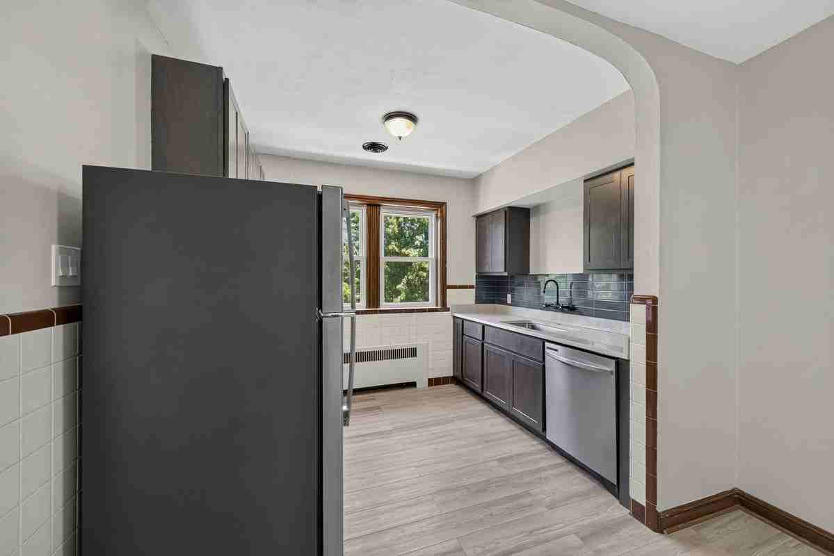3969 Fillmore St ##2f - Photo 6 of 18