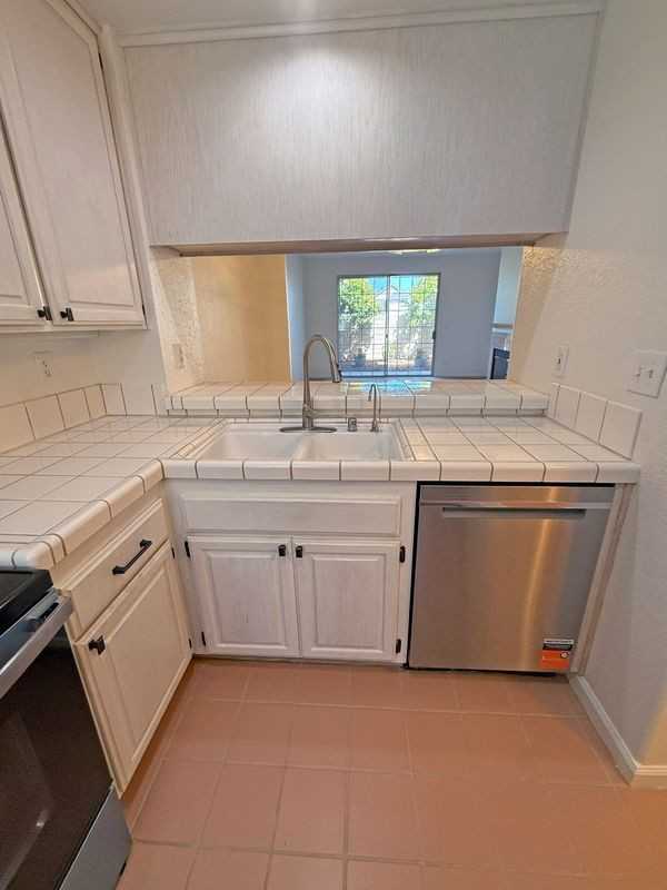 332 Treasure Island Dr - Photo 7 of 23