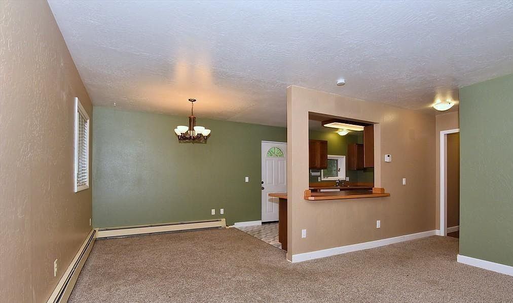 1900 Jupiter Dr - Photo 6 of 15
