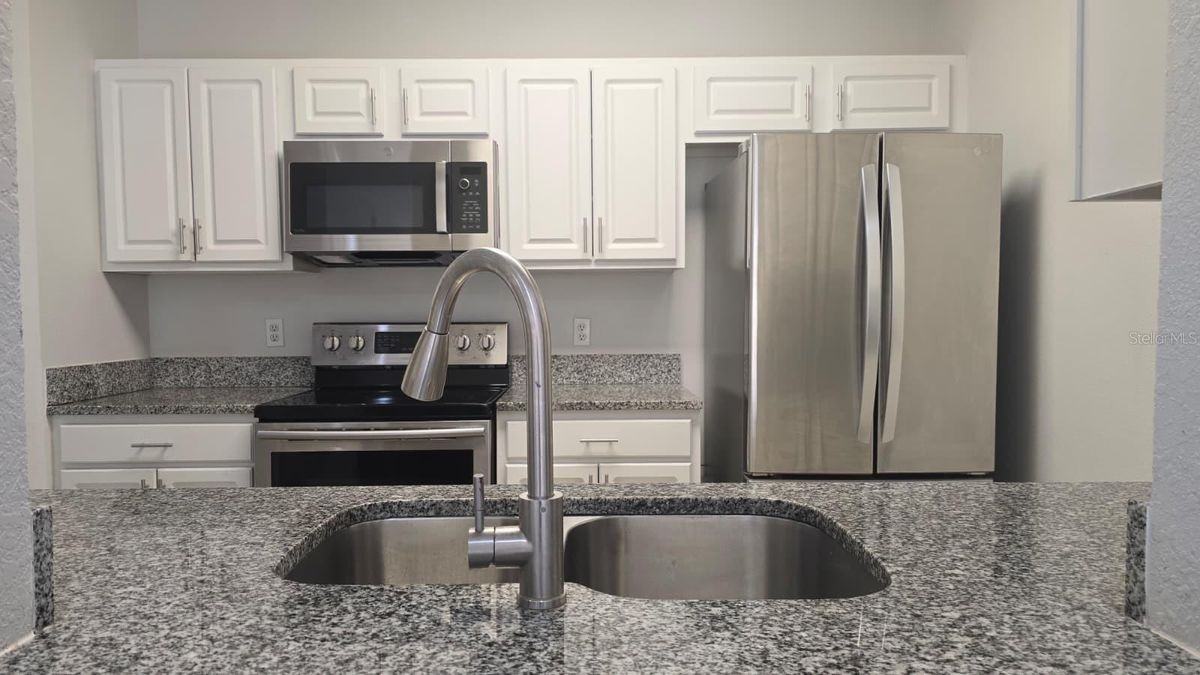 7147 Yacht Basin Ave - Photo 5 of 9