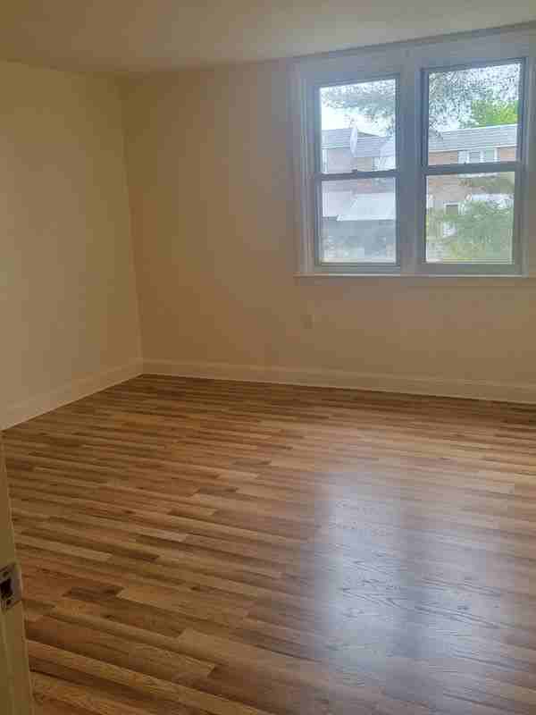 1022 Windsor Rd - Photo 3 of 14