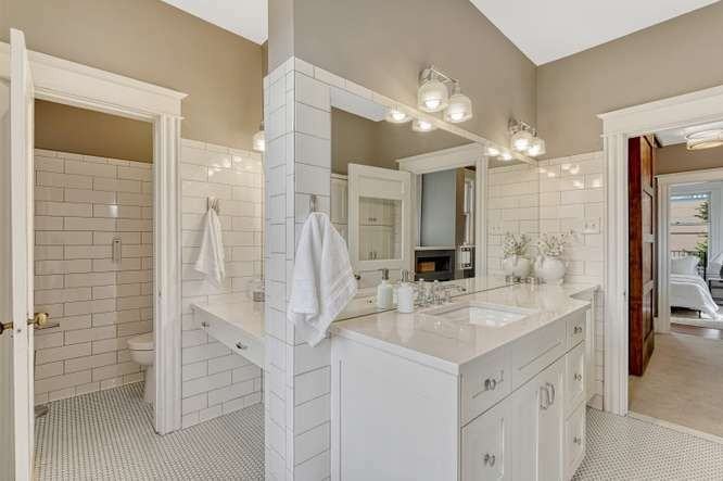 777 N Williams St - Photo 5 of 50
