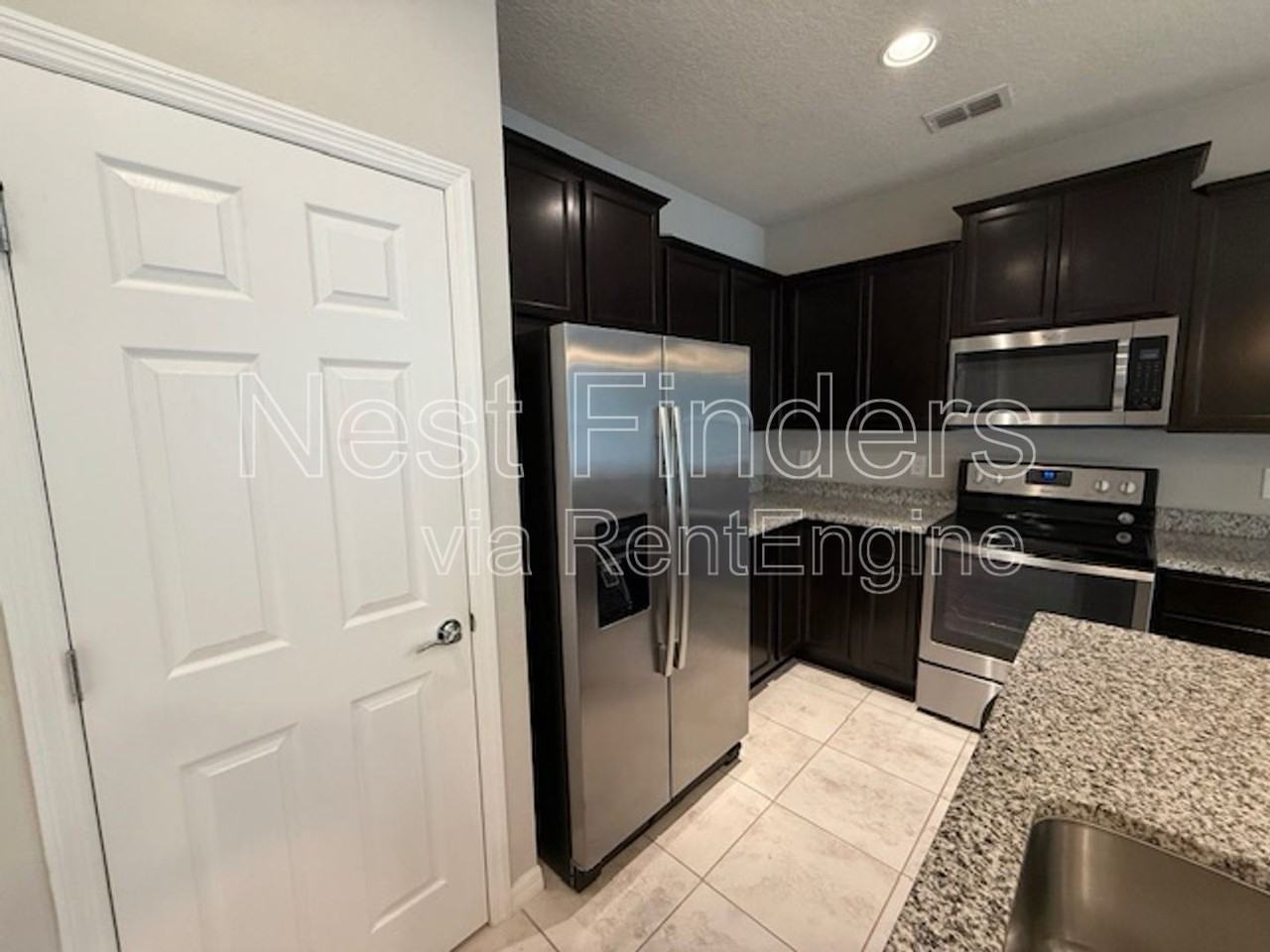 7028 Buroak Ct - Photo 5 of 34