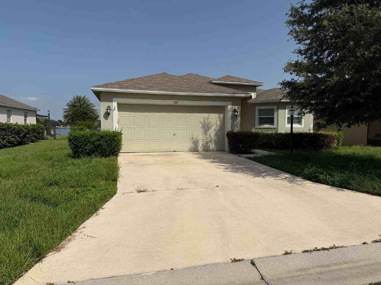737 Buccaneer Blvd - Photo 2 of 20