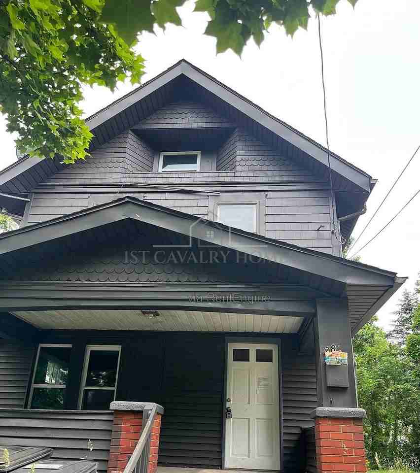 280 Lake St - Photo 2 of 12
