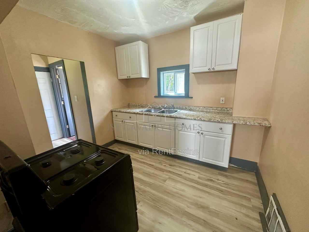 280 Lake St - Photo 5 of 12