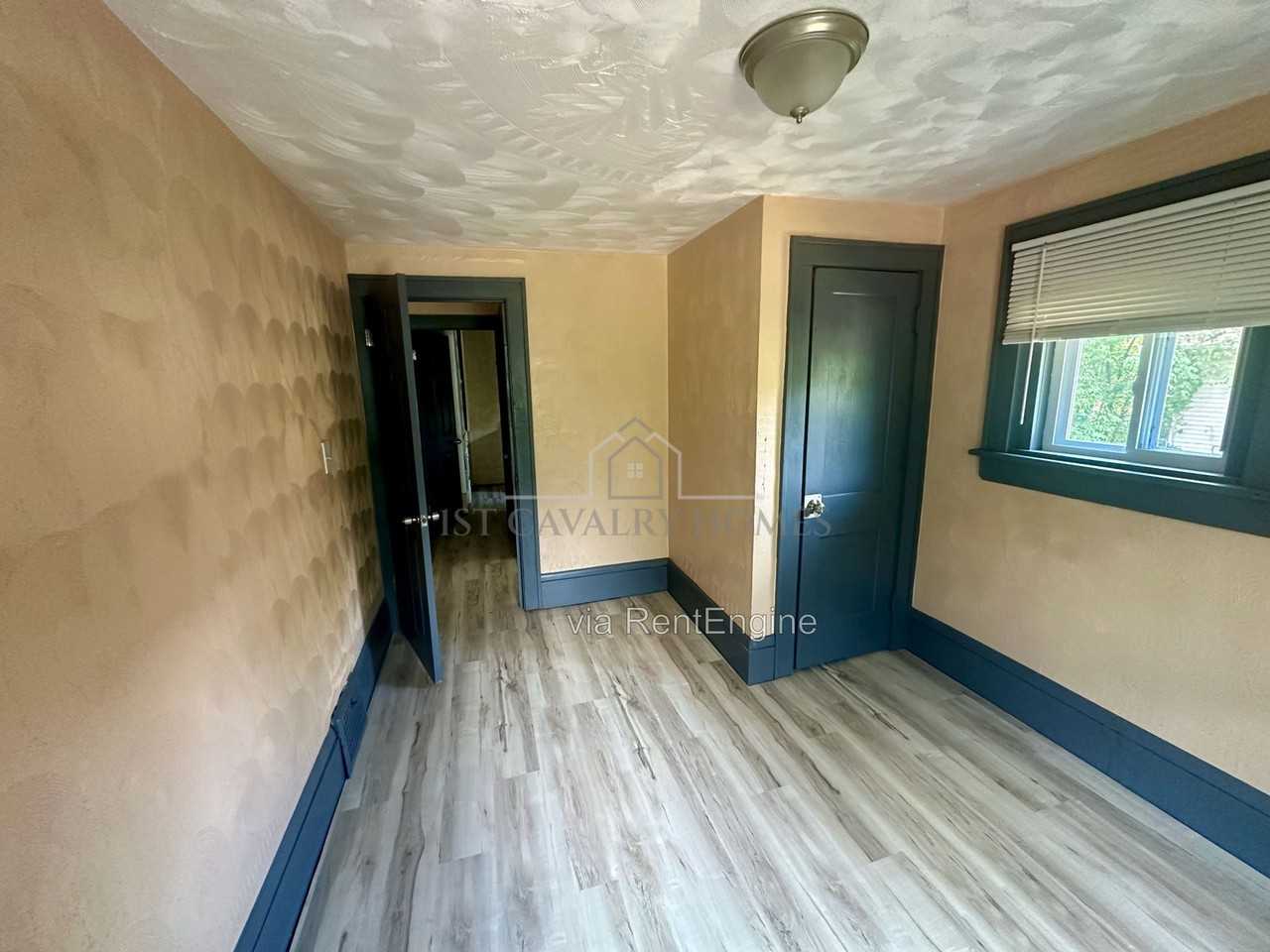 280 Lake St - Photo 7 of 12