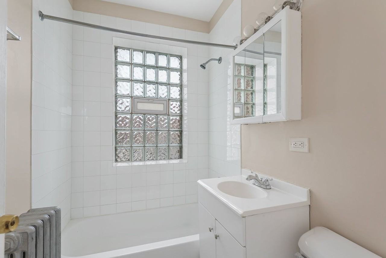 6938 S Cregier Ave. - Photo 6 of 11