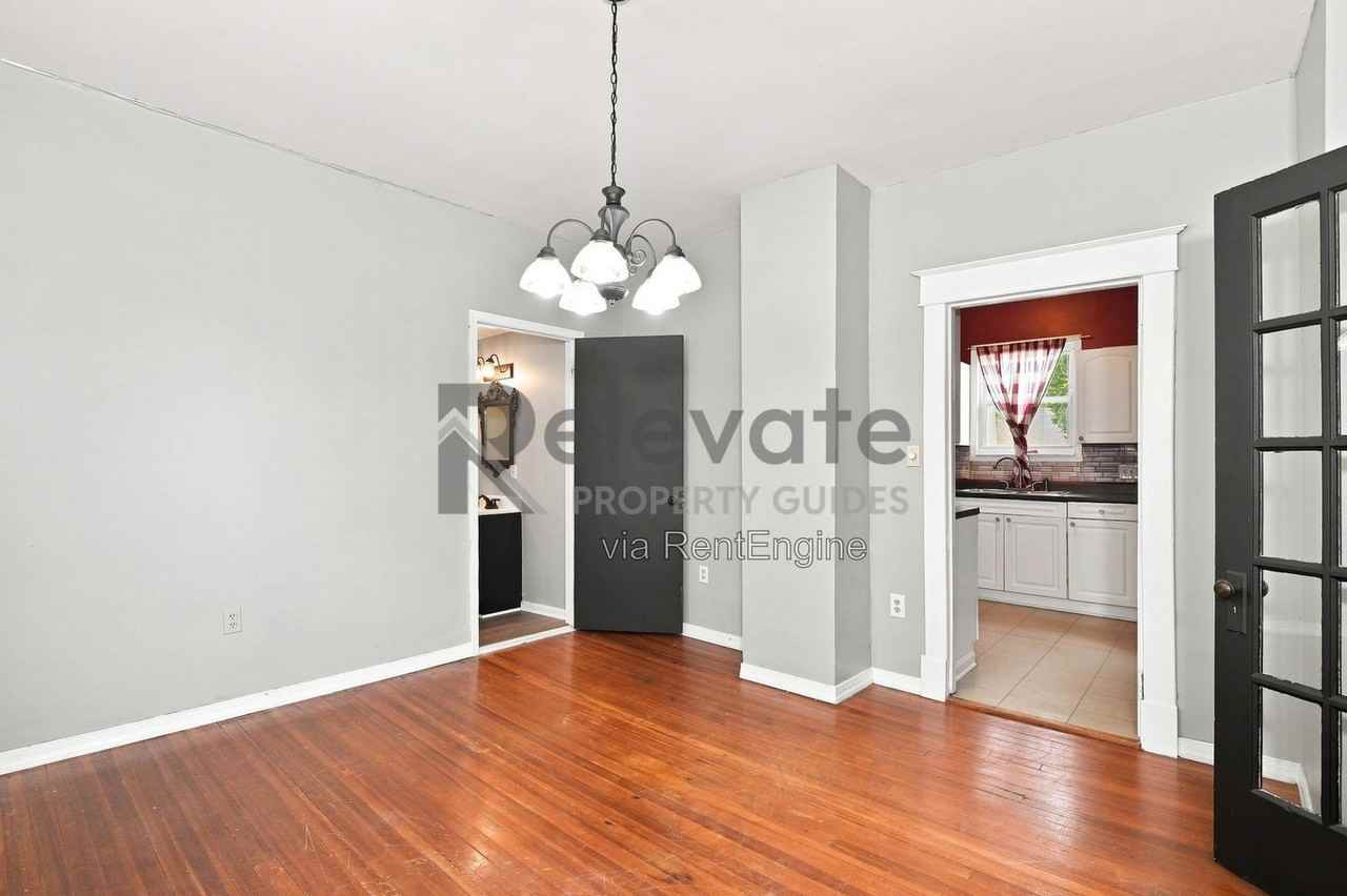 218 Hamilton Ave - Photo 6 of 16
