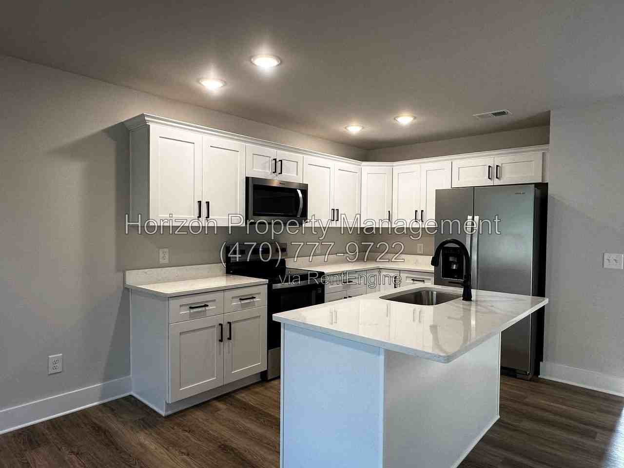 2674 Fairlane Dr - Photo 5 of 28