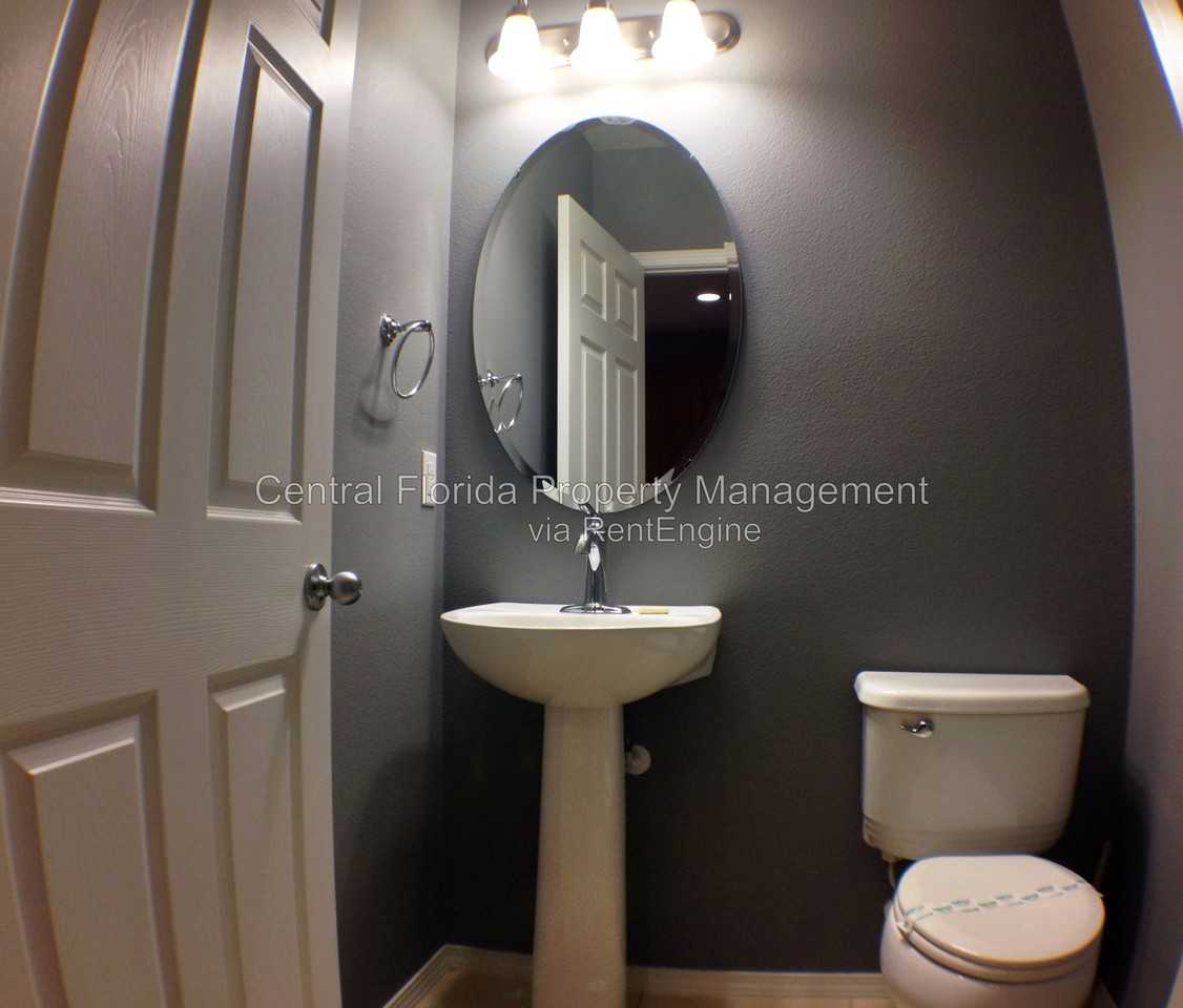 210 Silverglen Ln - Photo 5 of 12