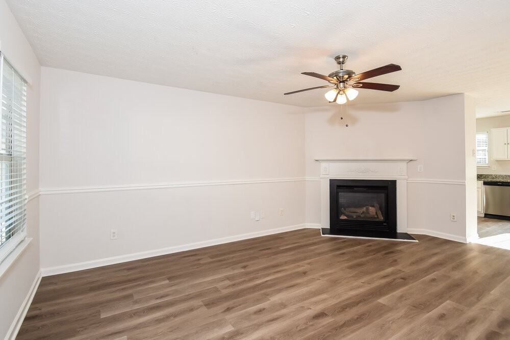 343 Clearsprings Dr - Photo 5 of 17