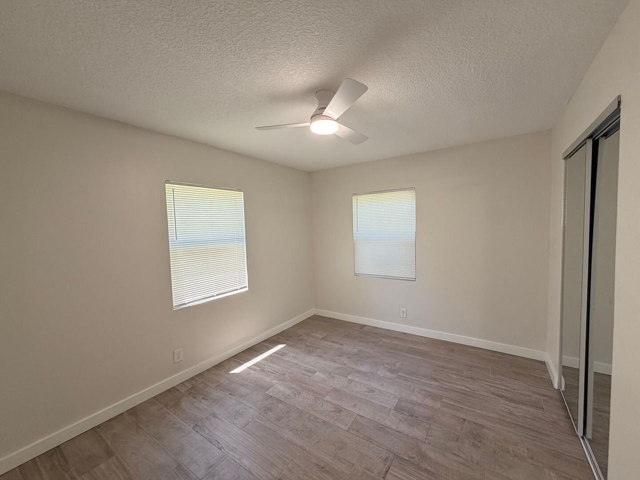 1710 Main St - Photo 6 of 9