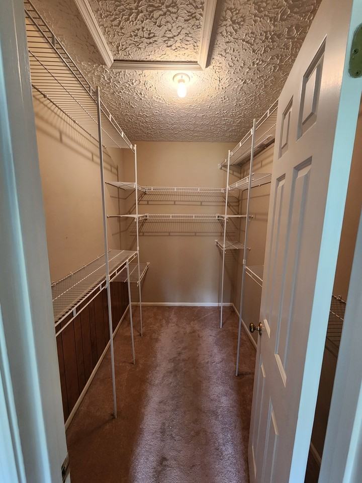 528 Ansley Ave - Photo 7 of 12