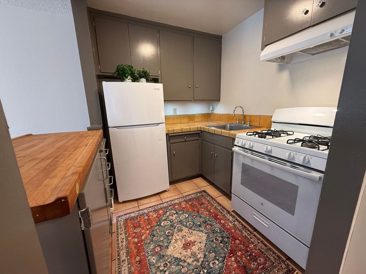 2925 Ellis St #2 - Photo 6 of 12