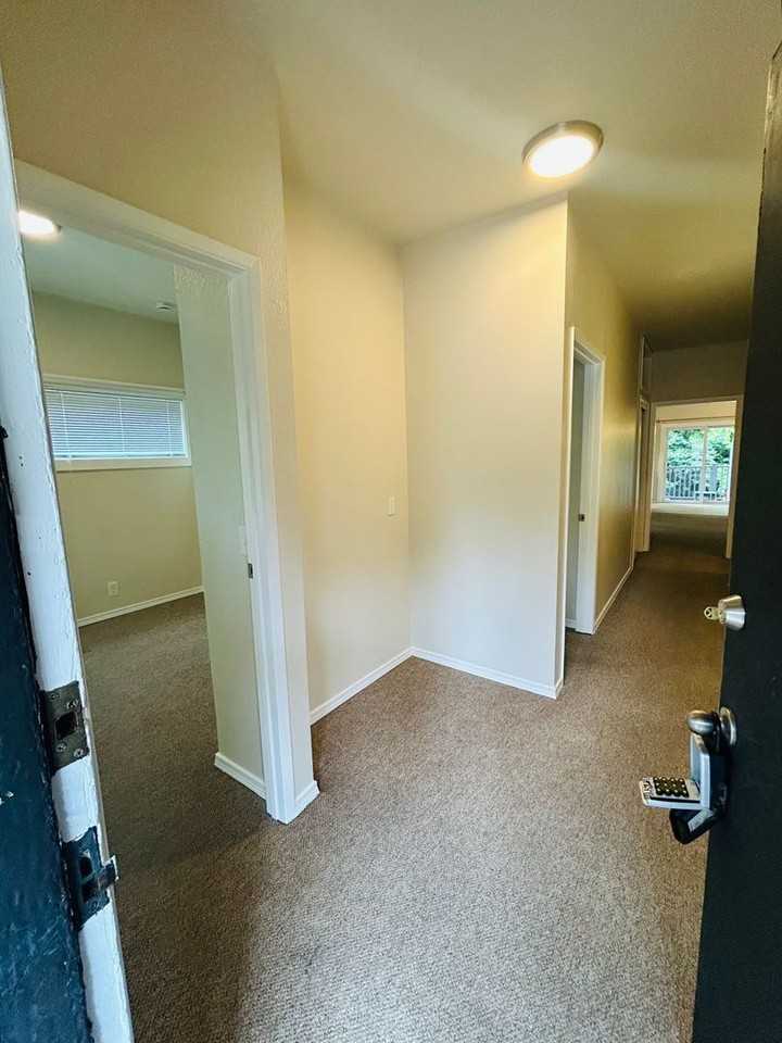 Mavis Apartments - Photo 2 of 27