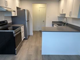 2712 - 2712 40 St Sw - Photo 1 of 1